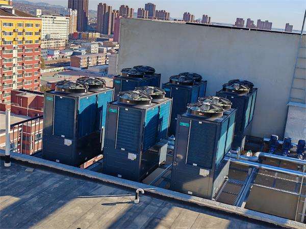 會所與洗浴中心必備：空氣能熱水機(jī)組的省心與舒適